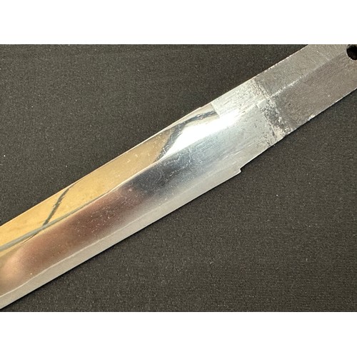 2087 - Japanese Wakizashi Sword Blade, 599mm in length, Hamon line to the cutting edge. Tang is unsigned. W... 