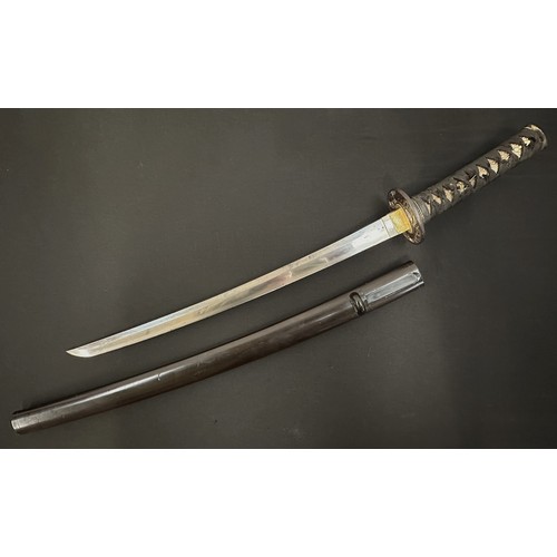 2089 - Japanese Wakizashi Sword with single edged blade 490mm in length. Faint Hamon line to cutting edge. ... 