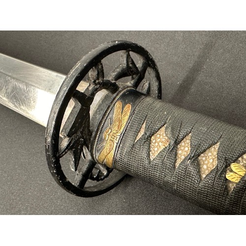 2090 - Japanese Wakizashi Sword with single edged blade 555mm in length. Edge of blade which has been sharp... 