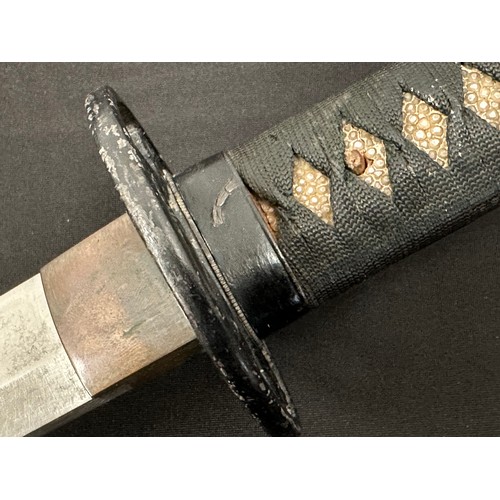 2090 - Japanese Wakizashi Sword with single edged blade 555mm in length. Edge of blade which has been sharp... 