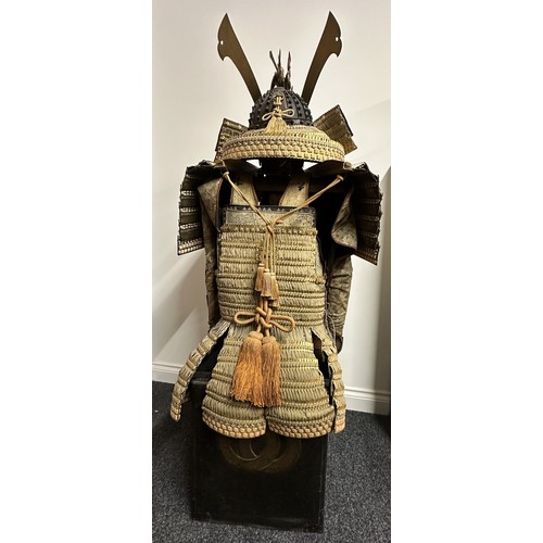 2103 - Japanese Samurai Warriors Set of Dō-maru style Armour to include Dō-maru style kabuto helmet with a ... 