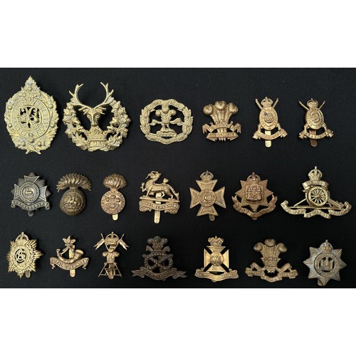 2114 - WW1 British Army War Economy Cap Badges to include: North Staffs, Bedfordshire Regt, Leinster, Royal... 