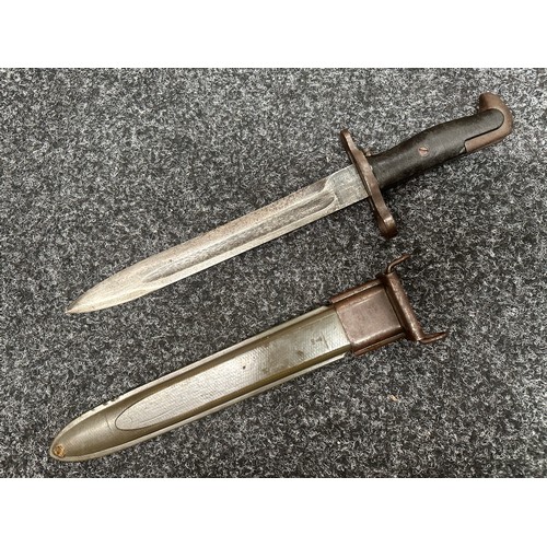 2165 - WW2 US M1 Garand Bayonet with fullered single edged blade 250mm in length. Maker marked 