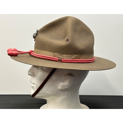 2170 - WW2 US Marine Corps Campaign Hat complete with red artillery branch cap cords. USMC cap badge. Compl... 