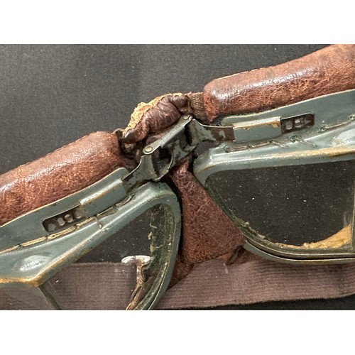 2190 - WW2 RAF MKVIII Flying Goggles.