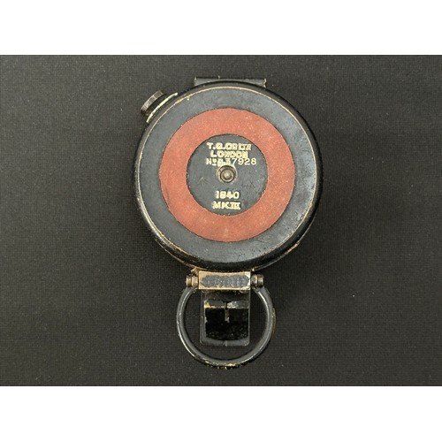 2205 - WW2 British MKIII compass. Maker marked and dated 