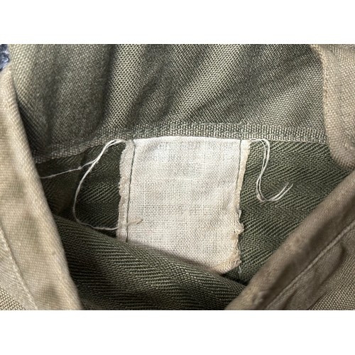 2222 - WW2 US Army Jacket Field M1943. With original label to neck and pocket. Size 36 R. Complete with hoo... 