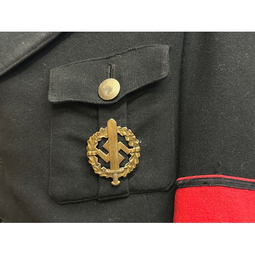 2243 - WW2 Third Reich M32 Allgemeine SS Dienstrock Service Dress Jacket. The jacket is complete with all o... 