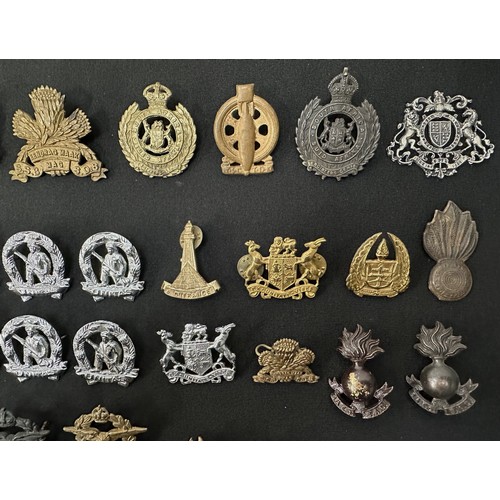 2289 - South African Army Cap Badges and Collar Dogs. WW2 era to current issue.