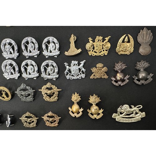 2289 - South African Army Cap Badges and Collar Dogs. WW2 era to current issue.