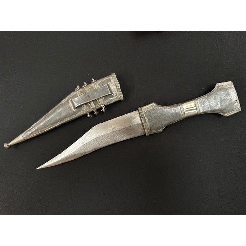 2291 - Middle Eastern Jambiya Dagger with curved double edged blade 160 mm in length. Arabic inscription al... 