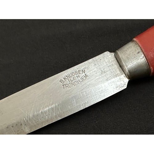 2296 - Norwegian Puukko style knife with single edged blade 134mm in length. Maker marked 