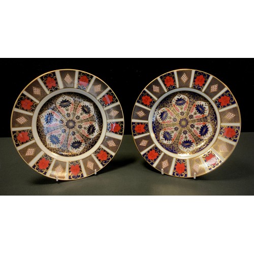 11 - A Royal Crown Derby 1128 imari dinner plate, 1984, 27cm diameter, first quality, another Seconds (2)