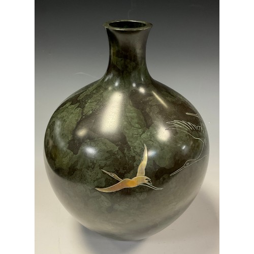 71 - A contemporary Japanese bronze vase, having a good patination in tones of deep to light green, with ... 