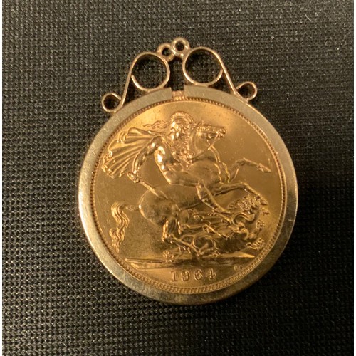 388 - An Elizabeth II sovereign, 9ct pendant mount, 1964, London mint, 9.3g gross