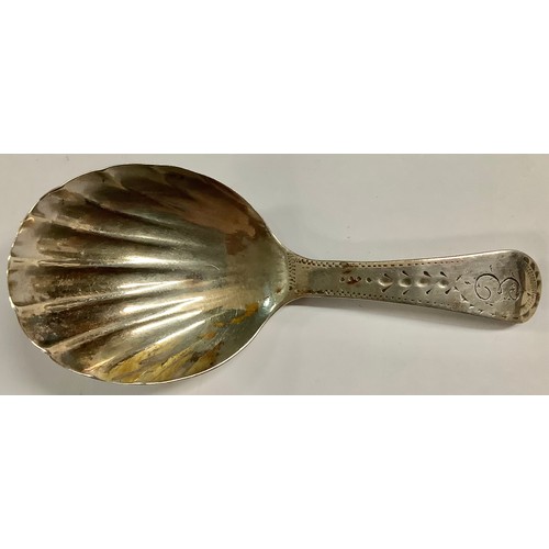 44 - A George III silver caddy spoon, London c.1800