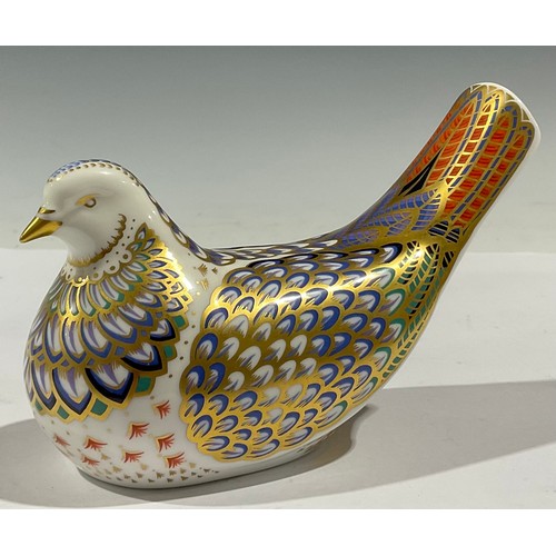 62 - A Royal Crown Derby paperweight, Millennium Dove, Govier's exclusive, limited edition of 1500, gold ... 