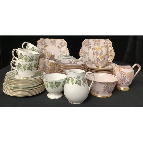 97 - A Wedgwood Santa Clara part tea service comprising teapot, cake plate, side plates, cream jug, cups ... 