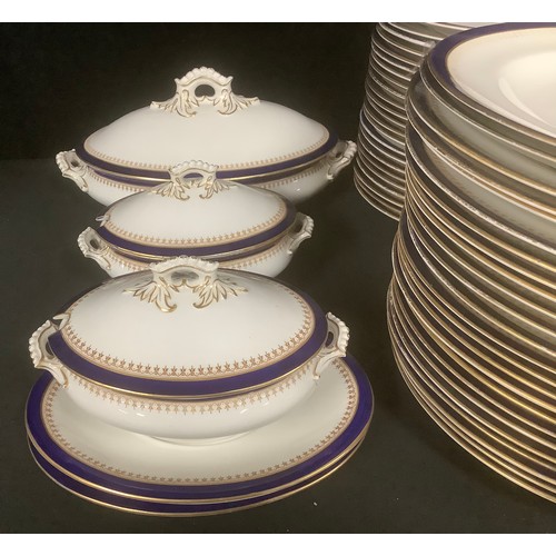 291 - A comprehensive Royal Worcester Cobalt dinner service, comprising tureens, vegetable dishes, dinner ... 