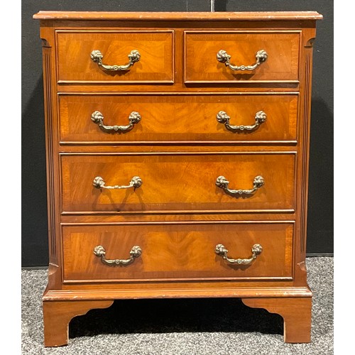 103 - A George III style mahogany bachelor’s chest, 76cm high, 62cm wide, 38cm deep