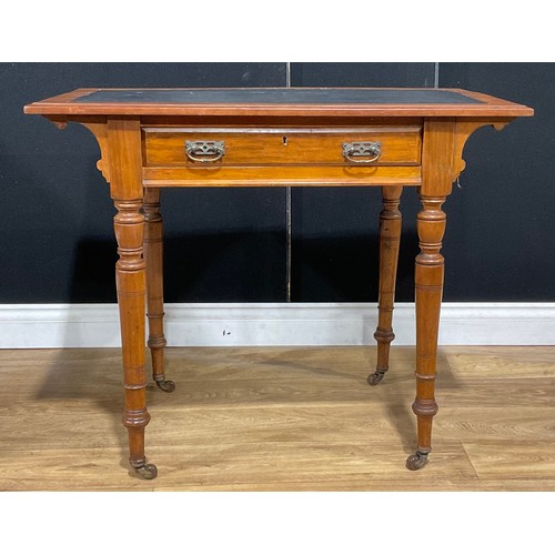 118 - A Victorian walnut writing table, drawer to frieze, 74cm high, 90cm wide, 50cm deep, c.1890