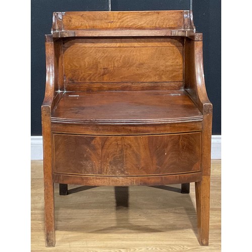 215 - A George III mahogany commode, 76cm high, 54cm wide, 48.5cm deep