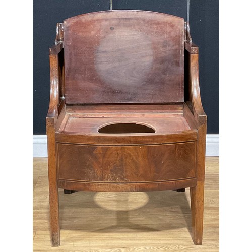 215 - A George III mahogany commode, 76cm high, 54cm wide, 48.5cm deep