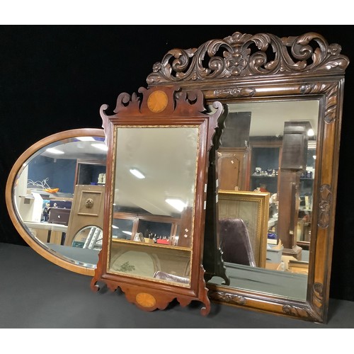 442 - A George II style mahogany Vauxhall looking glass, batwing pateras, early 20th century, 67cm high; a... 