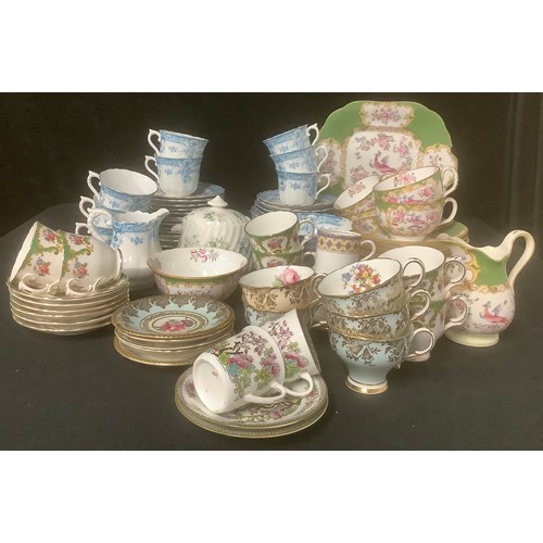 292 - A Mintons part tea service, comprising cake plate, side plates, cups and saucers, etc; an Edwardian ... 