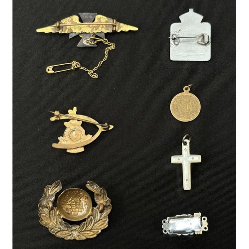 533 - WW2 RAF Chaplains Sweetheart Brooch, pin backed with safety chain, maker marked 