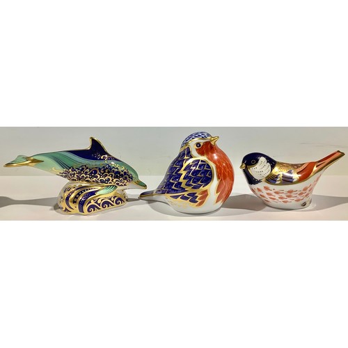 10A - A Royal Crown Derby paperweight, Baby Bottlenose Dolphin, gold stopper; others Robin, gold stopper; ... 