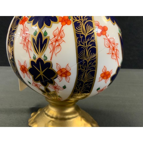 32 - A Royal Crown Derby 1128 imari pattern ewer, printed marks, first quality, 26cm high, (faults & Rest... 