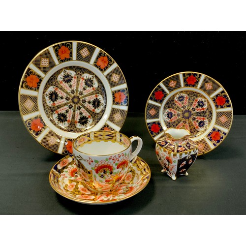 151 - Royal Crown Derby - 1128 imari plate, 21.5cm diameter, second quality;  similar 16cm side plate, fir... 