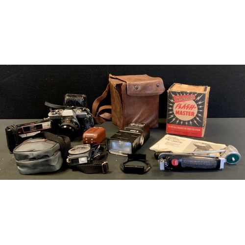 392 - Cameras - Coronet Flash Master, 120 film camera, original car box,  Yashica FR 35mm slr body, 50mm l... 