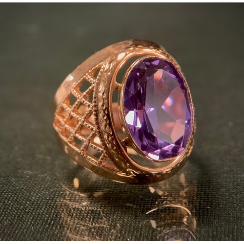 429 - A 14ct rose gold synthetic alexandrite dress ring, stamped 583, size P, 7.9g gross