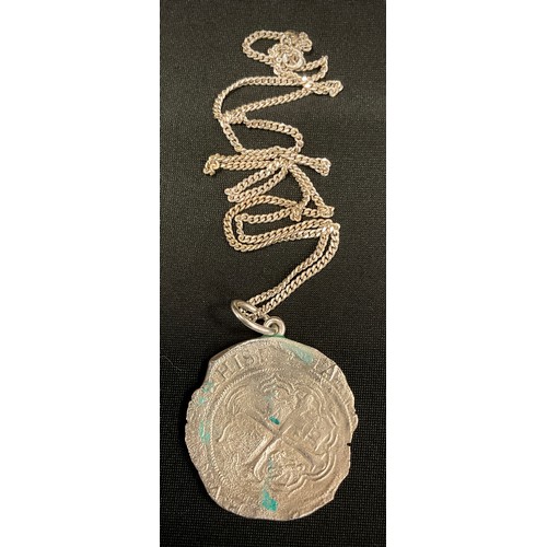 432 - A Phillip III (1555-1621) silver 8 Reales coin pendant necklace, probably a later copy/replica, weld... 