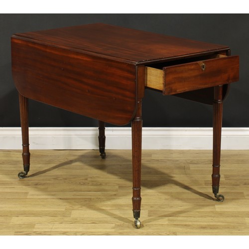 1250 - A 19th century mahogany Pembroke table, in the manner of Gillows of Lancaster and London, rounded re... 