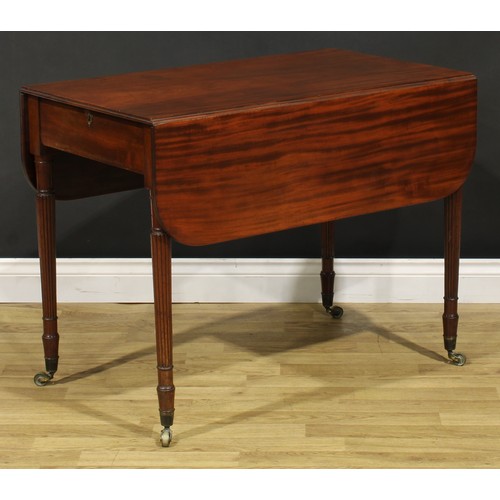 1250 - A 19th century mahogany Pembroke table, in the manner of Gillows of Lancaster and London, rounded re... 