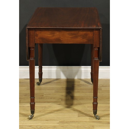 1250 - A 19th century mahogany Pembroke table, in the manner of Gillows of Lancaster and London, rounded re... 