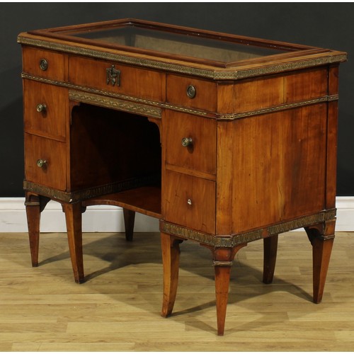 1521 - A 19th century French or franglais walnut connoisseur’s kneehole desk vitrine or bijouterie table, h... 