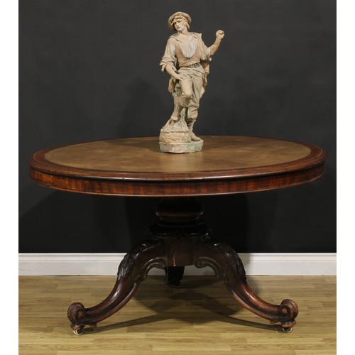 1480 - A Victorian mahogany room centre library table, circular top with inset tooled leather writing surfa... 