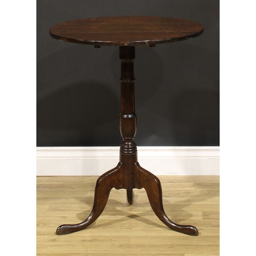 1537 - A George III oak tripod occasional table, circular tilting top, turned column, cabriole legs, pointe... 