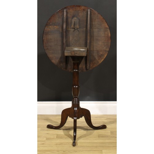 1537 - A George III oak tripod occasional table, circular tilting top, turned column, cabriole legs, pointe... 