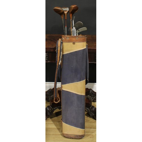 2592 - Sport - vintage golf clubs including Brassie driver, baffing spoon, other woods, Forgan St Andrews i... 