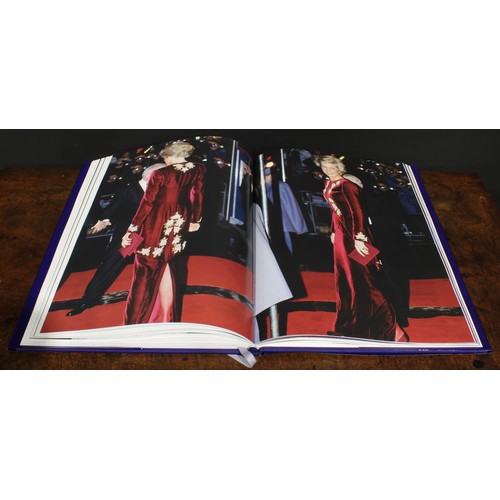 2757 - Diana Princess of Wales - an auction catalogue, Dresses from the Collection of Diana Princess of Wal... 