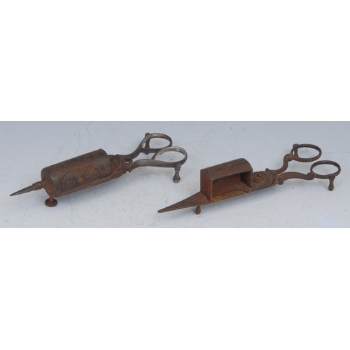 2184 - A Regency Willmore's Patent mechanical candle wick trimmer/snuffer, steel spring loaded body, c.1812... 