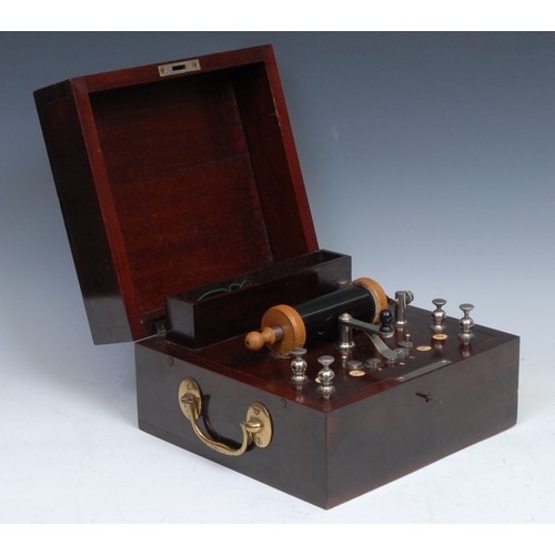 2588 - Medical Interest - an early 20th century Cohen's Patent electrotherapy device, the mahogany case wit... 