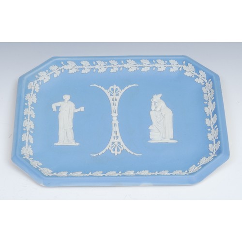 102 - A Wedgwood jasperware canted rectangular tray, sprigged in white in the Neo-Classical taste, 28cm wi... 