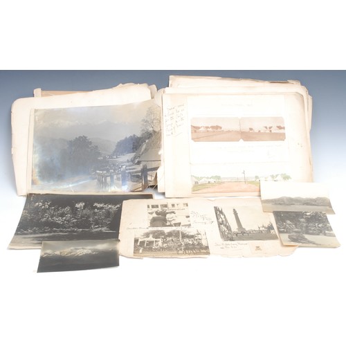 2705 - Photography - India - a collection of photographs, c.1905 - 1909, mounted on dis-bound album leaves,... 