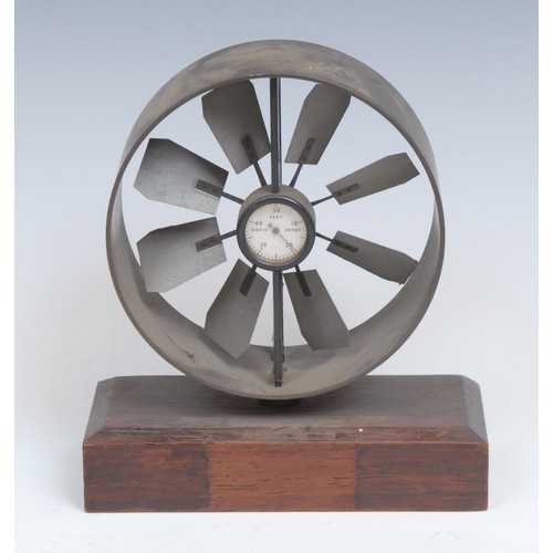 2590 - Mining History - an early 20th century anemometer, by Davis, Derby the housing 11cm diam